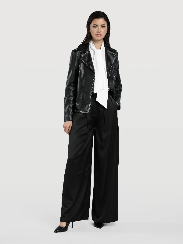 Loose Trousers With Pleats