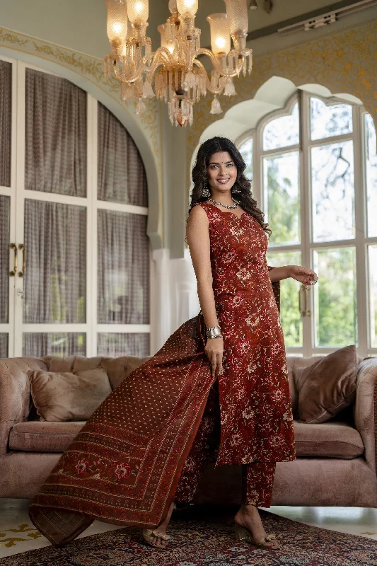 Women Rust Floral Printed Straight Kurta With Trouser And Dupatta